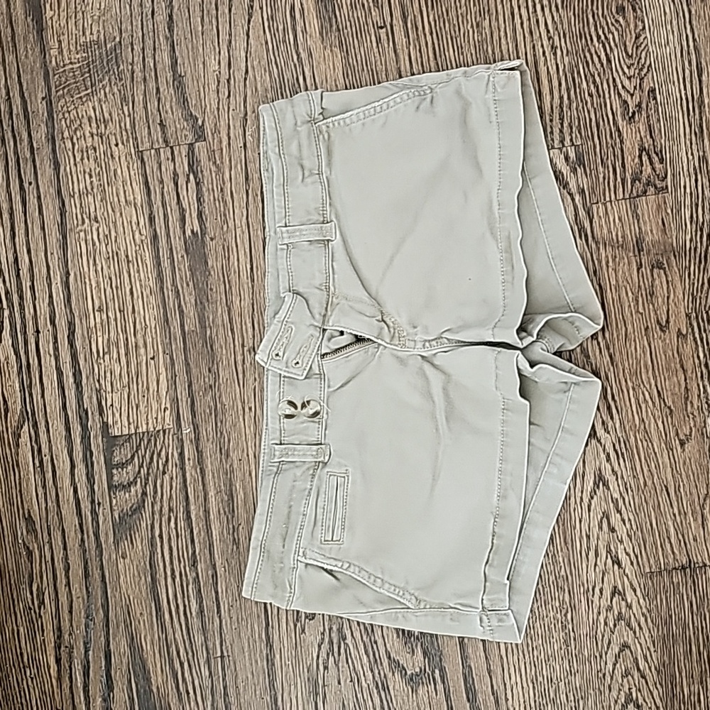 2 pairs of American eagle stretch cargo shorts size 2